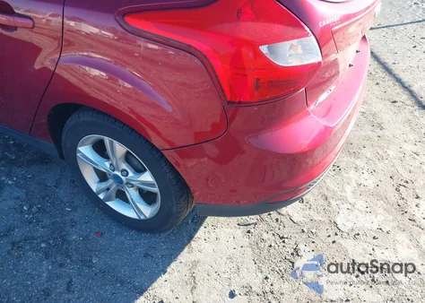 2013 Ford Focus Se z USA, uszkodzony, nr VIN 1FADP3K22DL206377